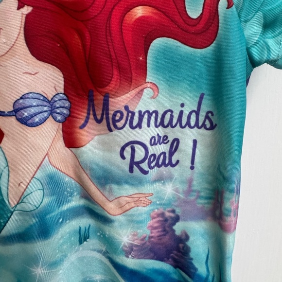 NWOT Disney Princess 3T Ariel Mermaid Swim Rashguard Short Sleeve BathingsuitTop - Picture 2 of 8